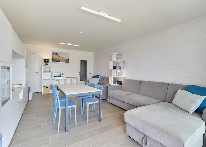 Lecomte - Beachside Escape 128 *